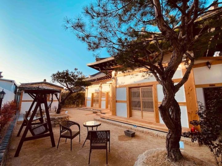Adam Guesthouse Kjongdžu Exteriér fotografie